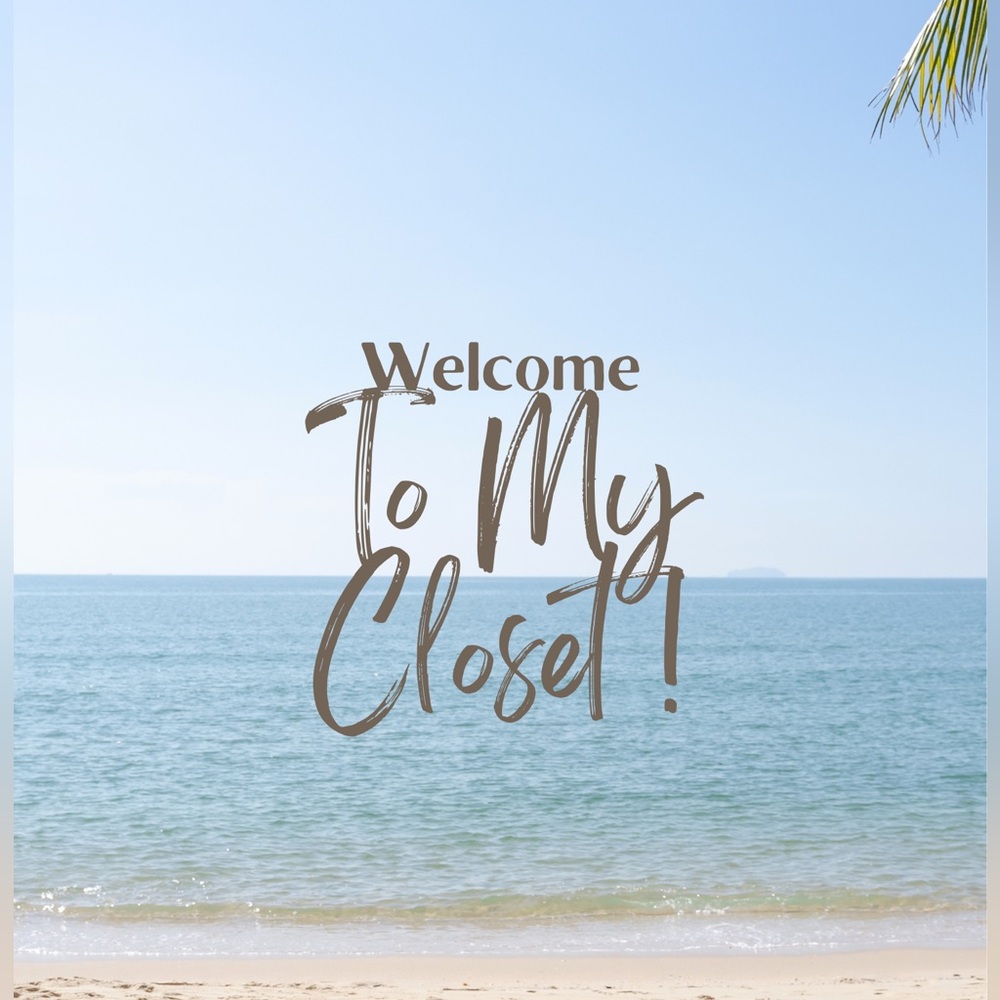 Hi! Welcome to my closet!! The merchandise is fabulous & the deals are GOOD! ❤️😃
